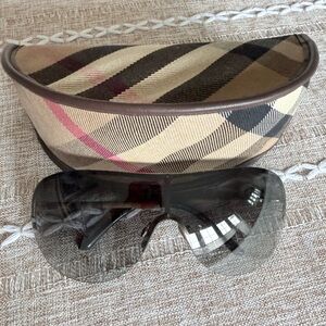 Mens Burberry Sunglasses Like New!
